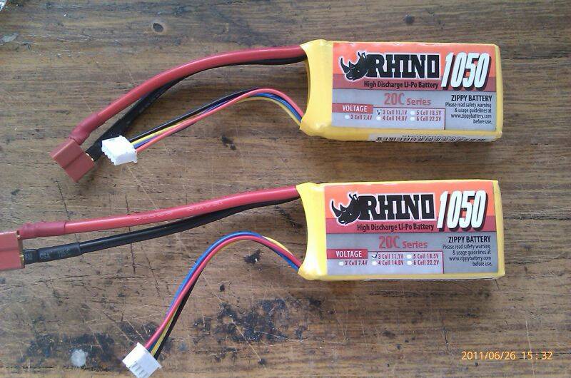 ZIPPY 1050mah 20C