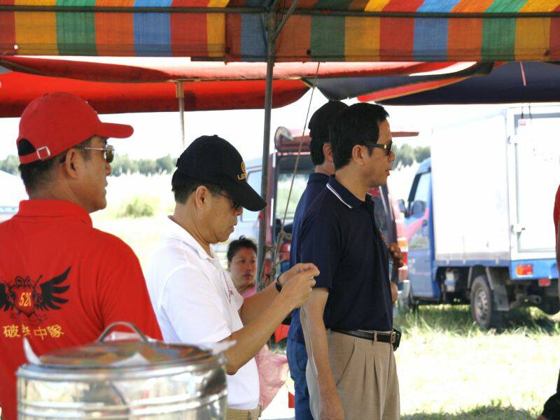 雷虎公司，賴董和吳董蒞臨