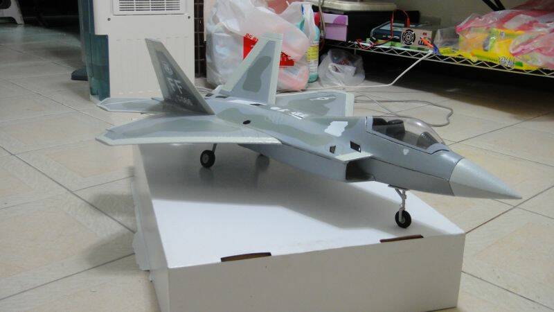 迷你F-22是第二台飛機
