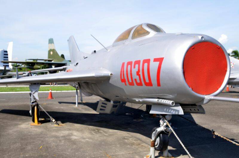 MIG-19