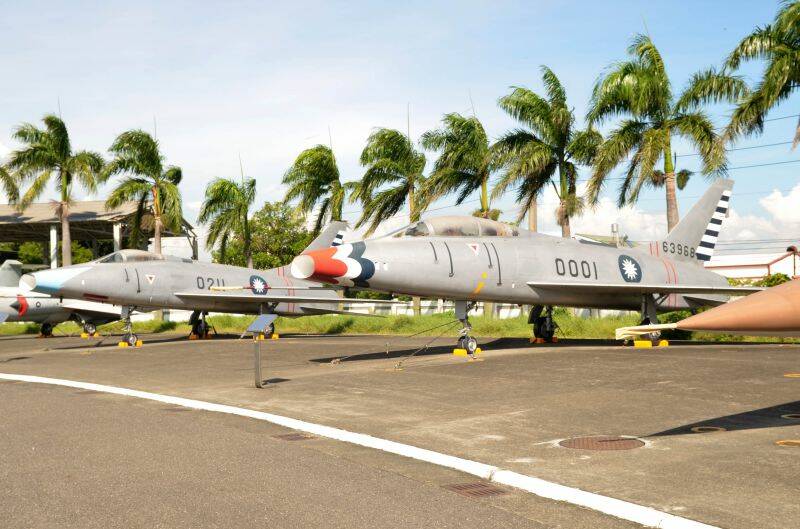 F-100