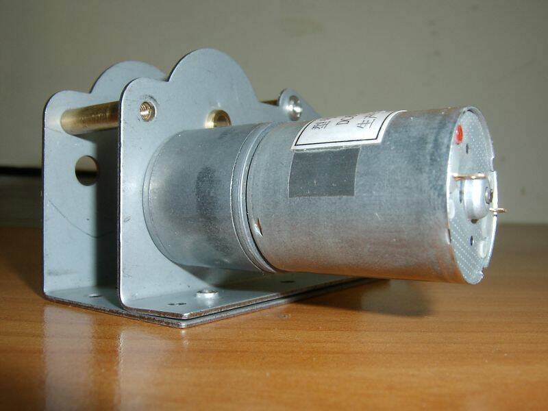減速馬達全長約54mm