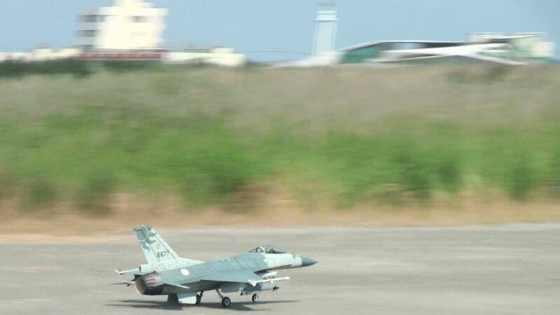 到達起飛初速--輕鬆快意帶桿