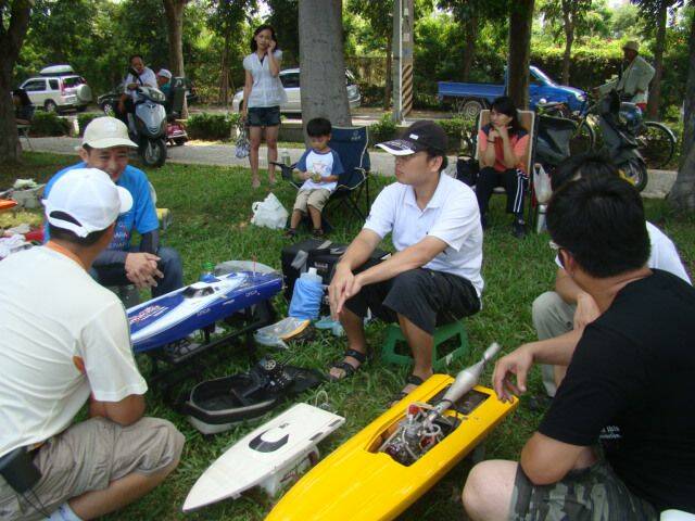 2011.9.11高雄蓮池潭玩船 015.jpg