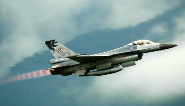 F-16A-1.jpg