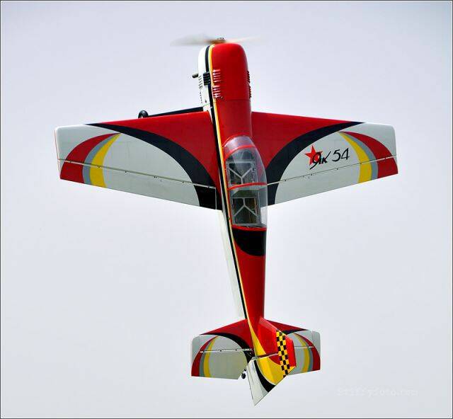 YAK54-1.jpg