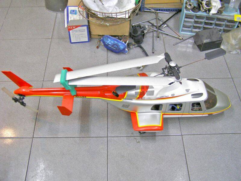 BELL 222-1.jpg