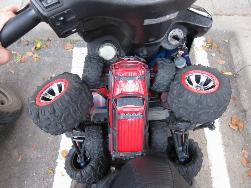 traxxas summit.jpg
