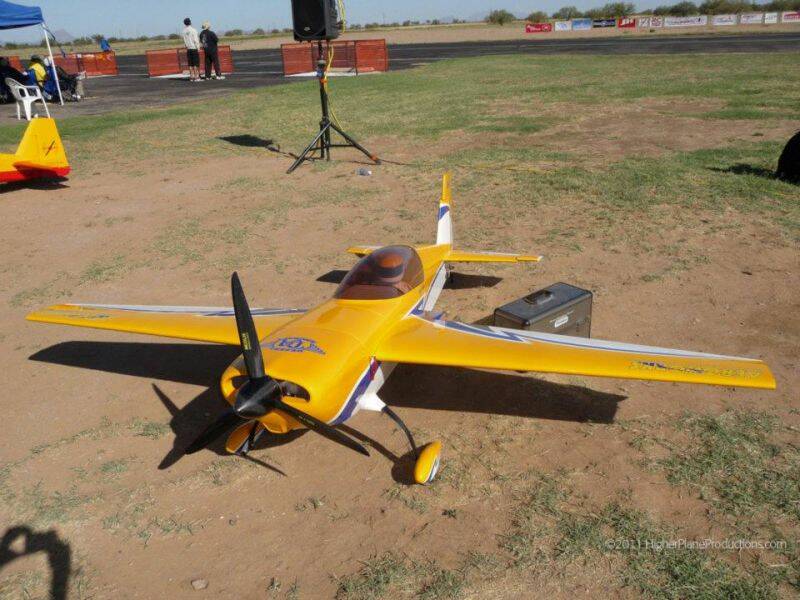 AW Extra300.jpg