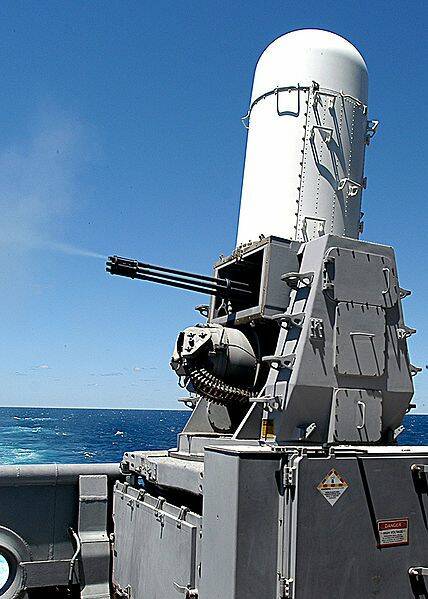 近迫武器系統，方陣快砲系統簡稱CIWS