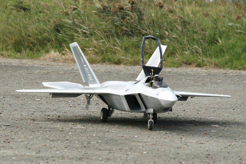 F-22A新式制動器.......哈哈哈....