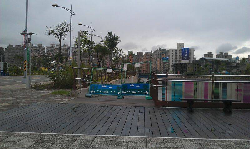 下河道的走道是封閉的