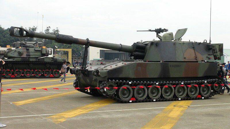 M109A2自走砲(155MM砲徑)