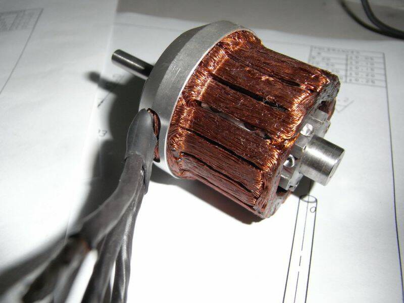 Coreless inrunner motor07.JPG