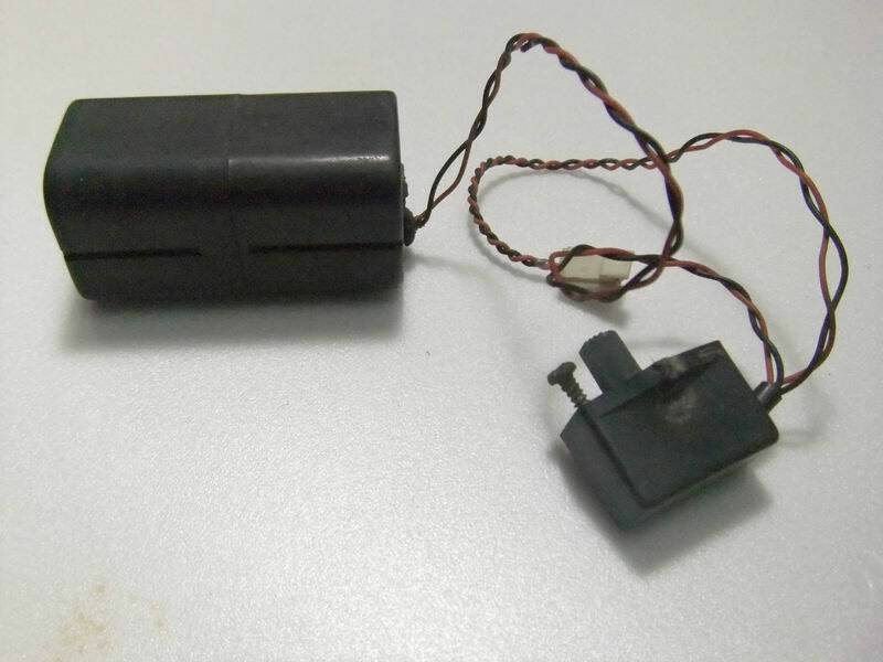  接收機的電池盒.