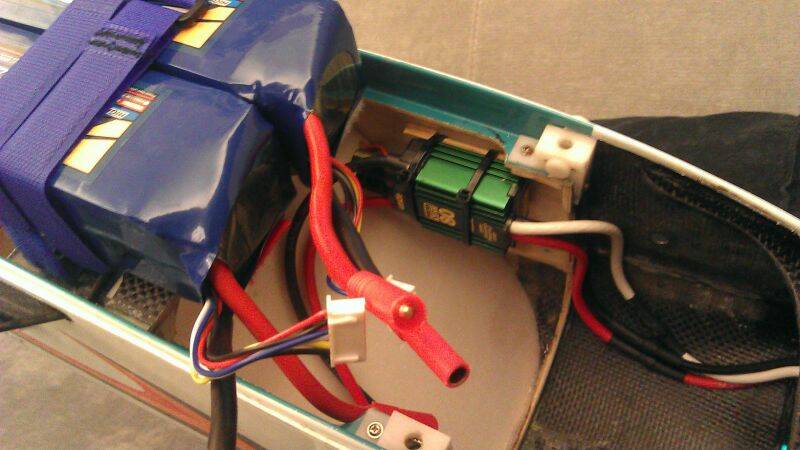 全重5.2 kg , 換組電池會好一點