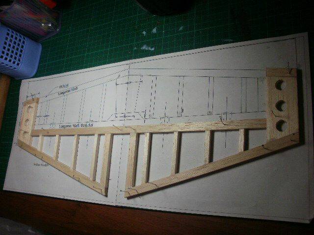 製作水平尾舵面