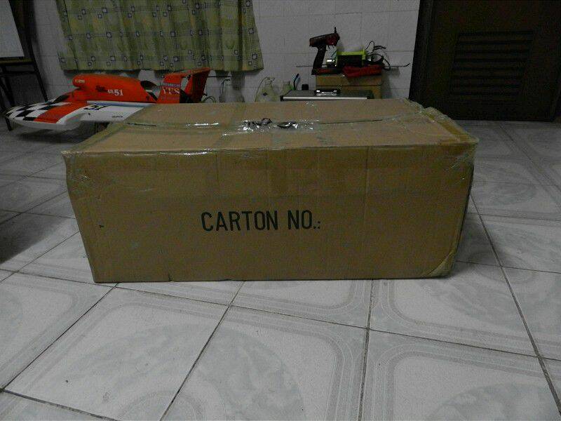 又大又重的紙箱