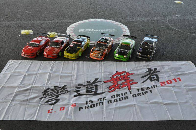離別依依~跟日車手合影留念~