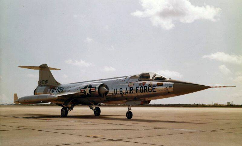 Lockheed_F-104A_Fighter.jpg