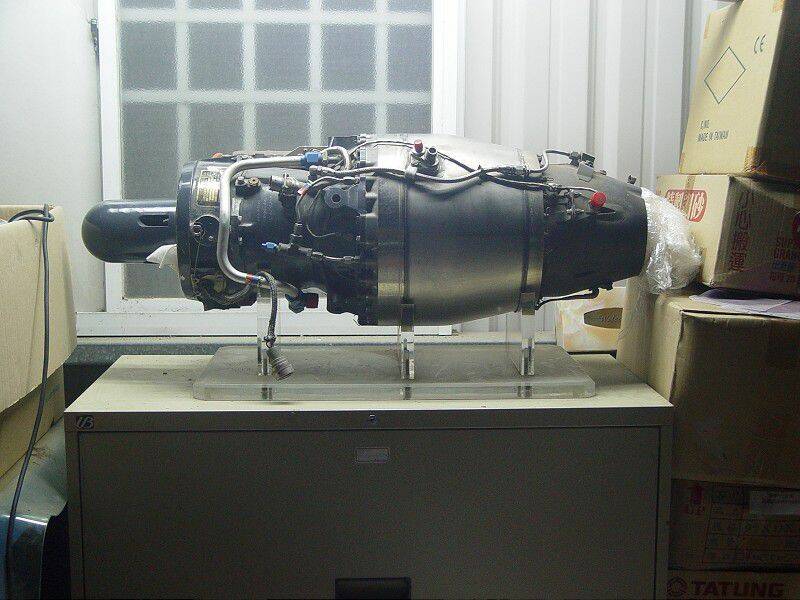 teledyne  J402 早期產品 680磅推力也是雙壓單膨~