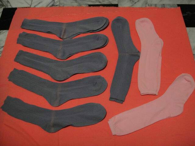 8.長襪8雙,折處有點退色