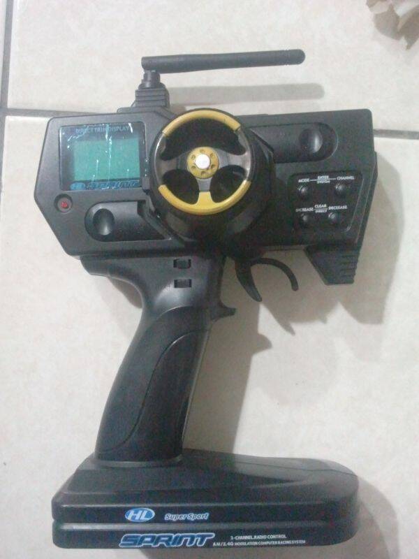 剛入手車友的HL二手2.4G槍控