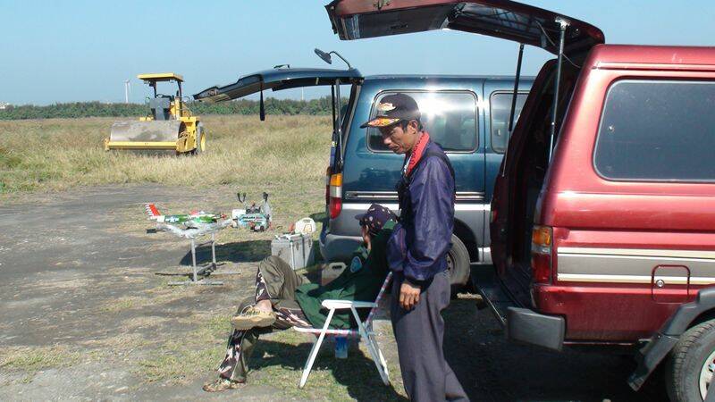 翹二郎腿賞機、真優閒