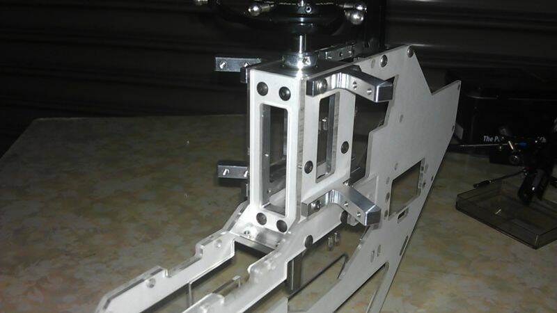 一體成型的機身,看起來真飽滿,又安全的感覺