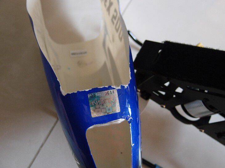 機殼破損處