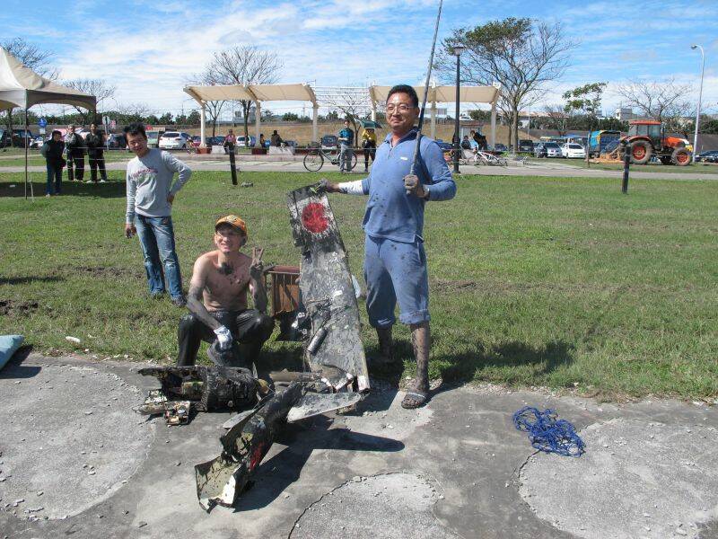 士官長說:來拍一張吧~~我要貼在大漢溪頭