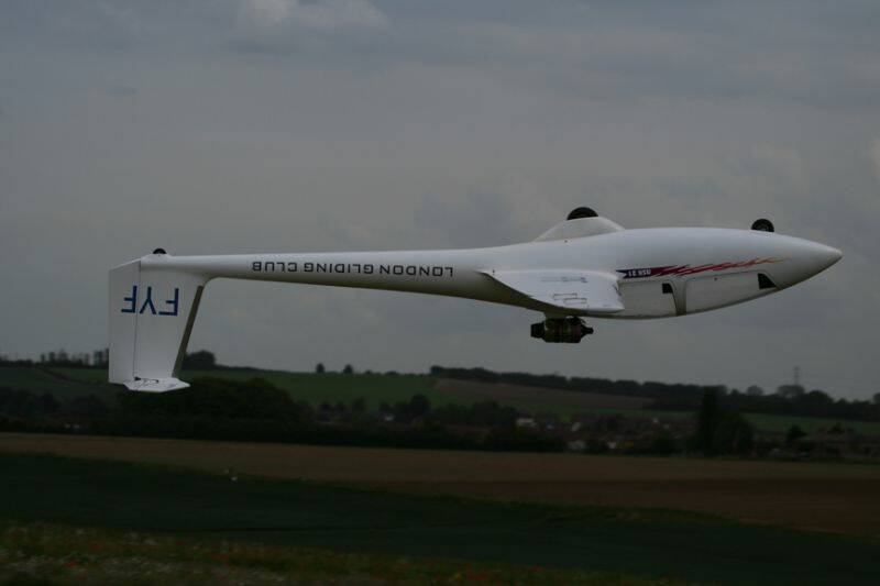 哎呀！賓果，果然素Airworld ASK 21 Glider 7米的好傢伙