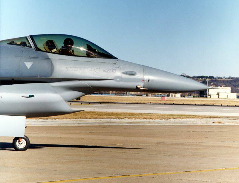 F16DSI.jpg