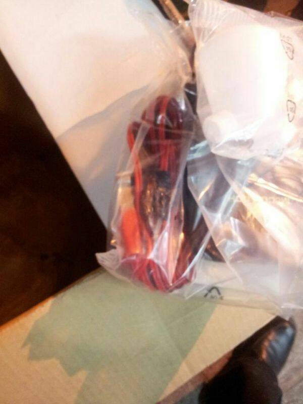 有12V特的店員還可以充電瓶