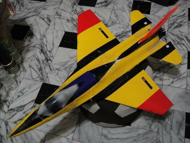 F16-01.jpg