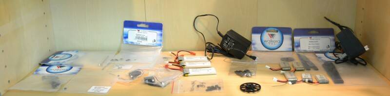以上這2架 加一堆備品4500
