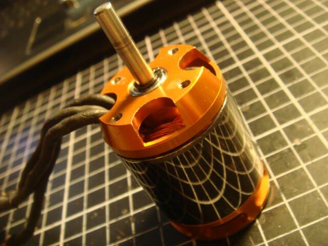 500級馬達(同天蠍星size)，1800kv，良品!