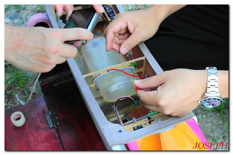 接著我忘記帶接收機電池