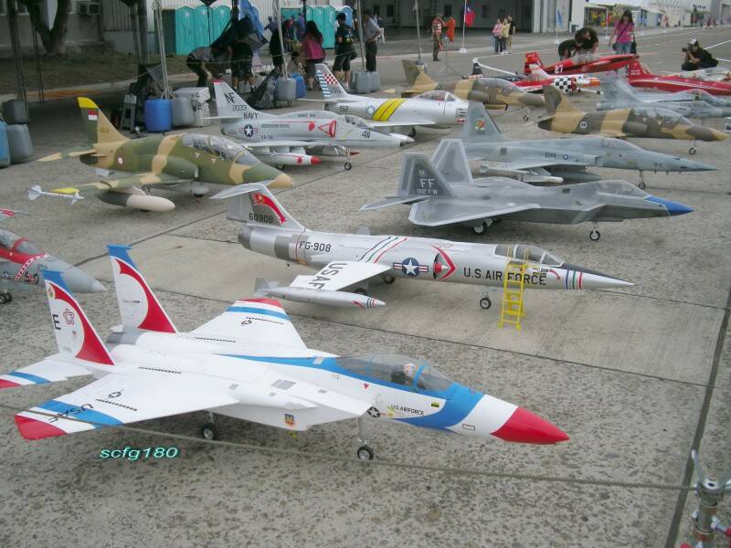 彰航與會機群