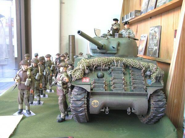 1-6 Sherman-06c.jpg
