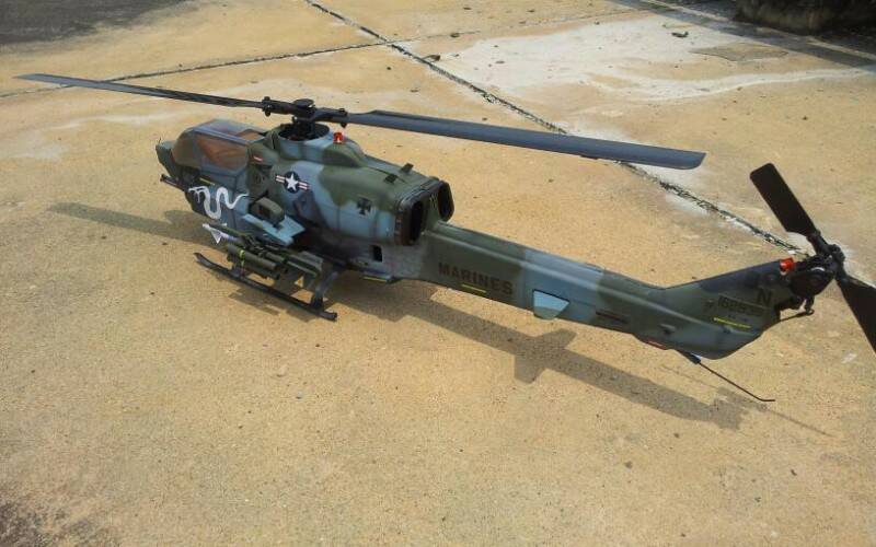 E325 AH-1W 3