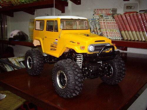 58405 TOYOTA LAND CRUISER 40 1.jpg