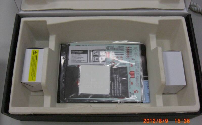 說明書**貼紙**接收機**充電器**