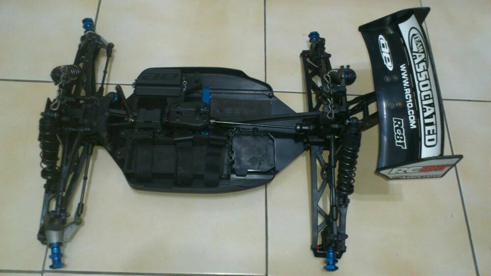AE RC8T_3.JPG