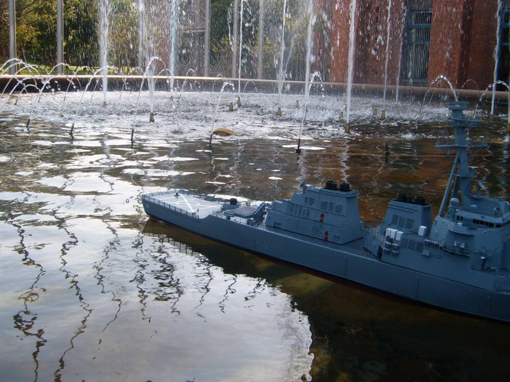 S3702022.JPG