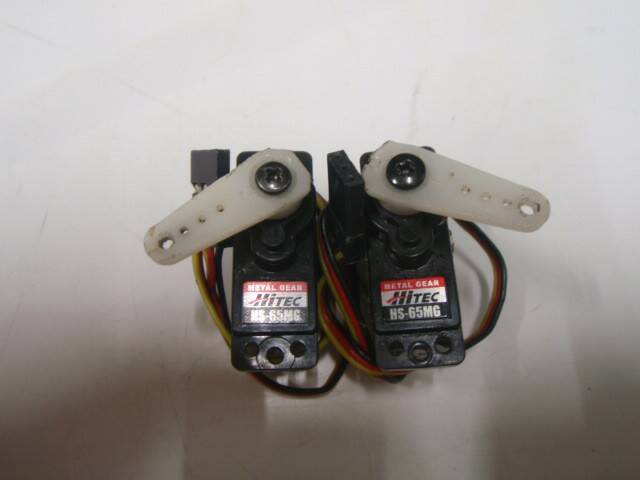 2顆HITEC HS-65MG