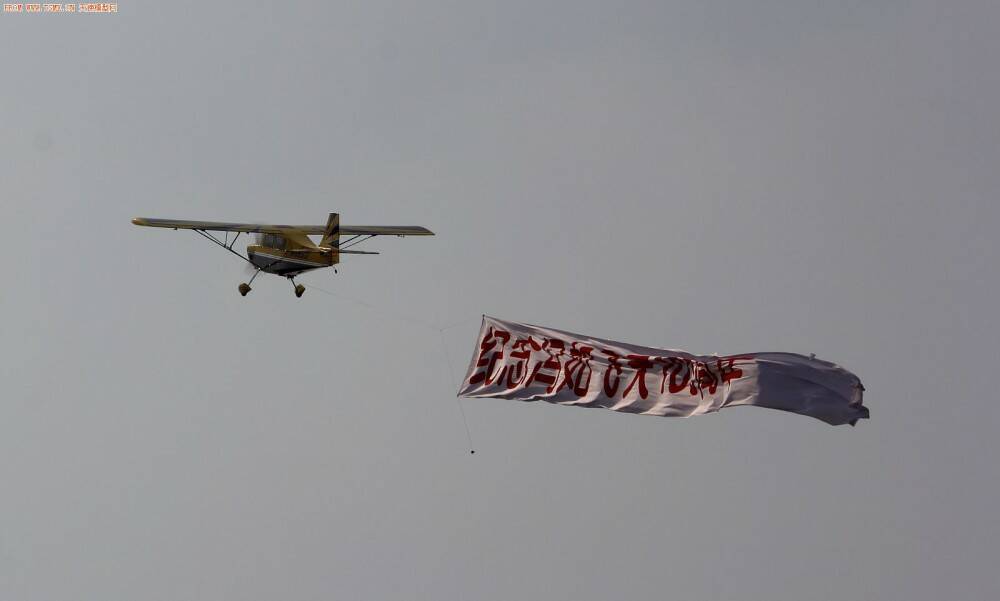 12102402062ed386f3531fd58e.jpg