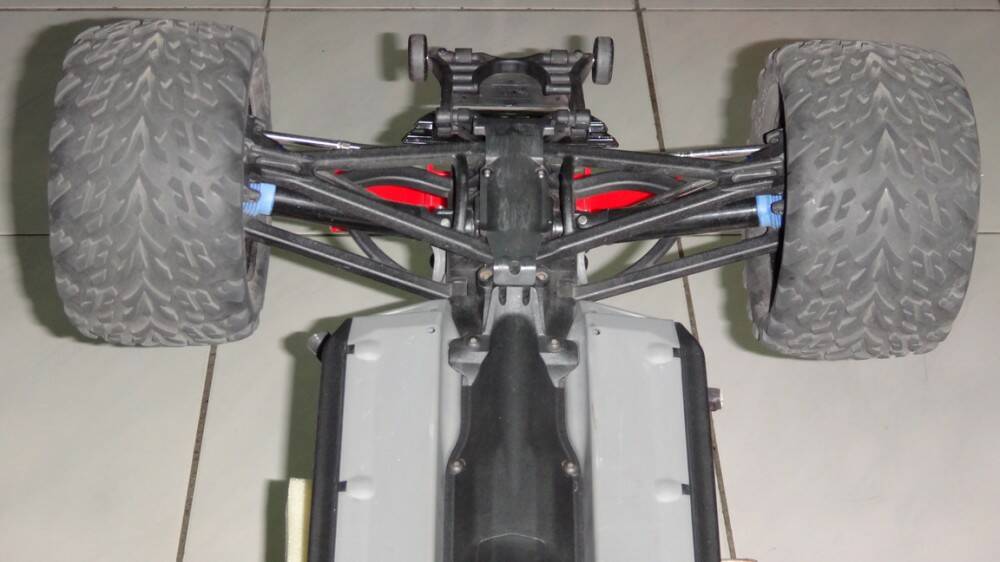 E-REVO-07.jpg