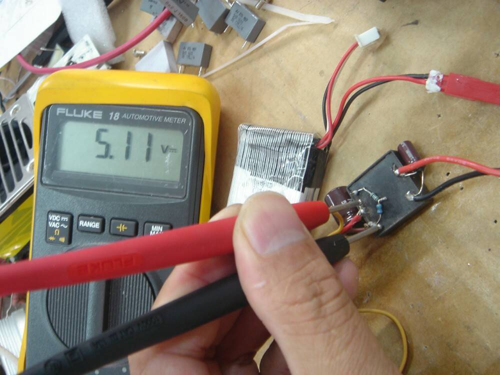 測試輸出電壓 5.1v