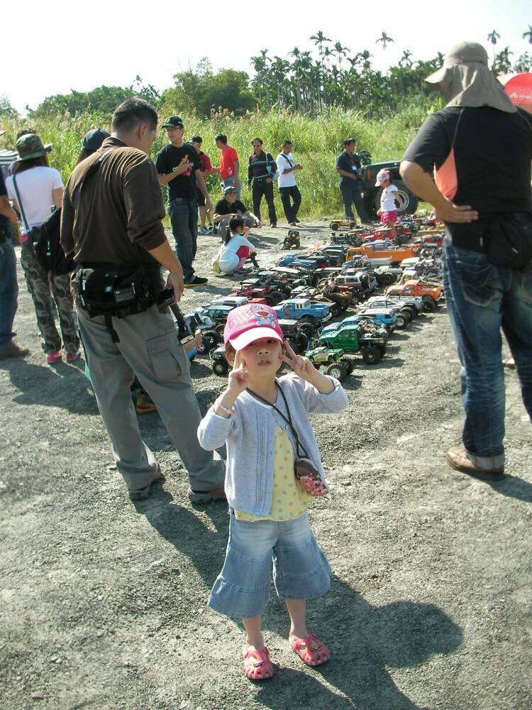 一直跟我搶著玩的女兒！